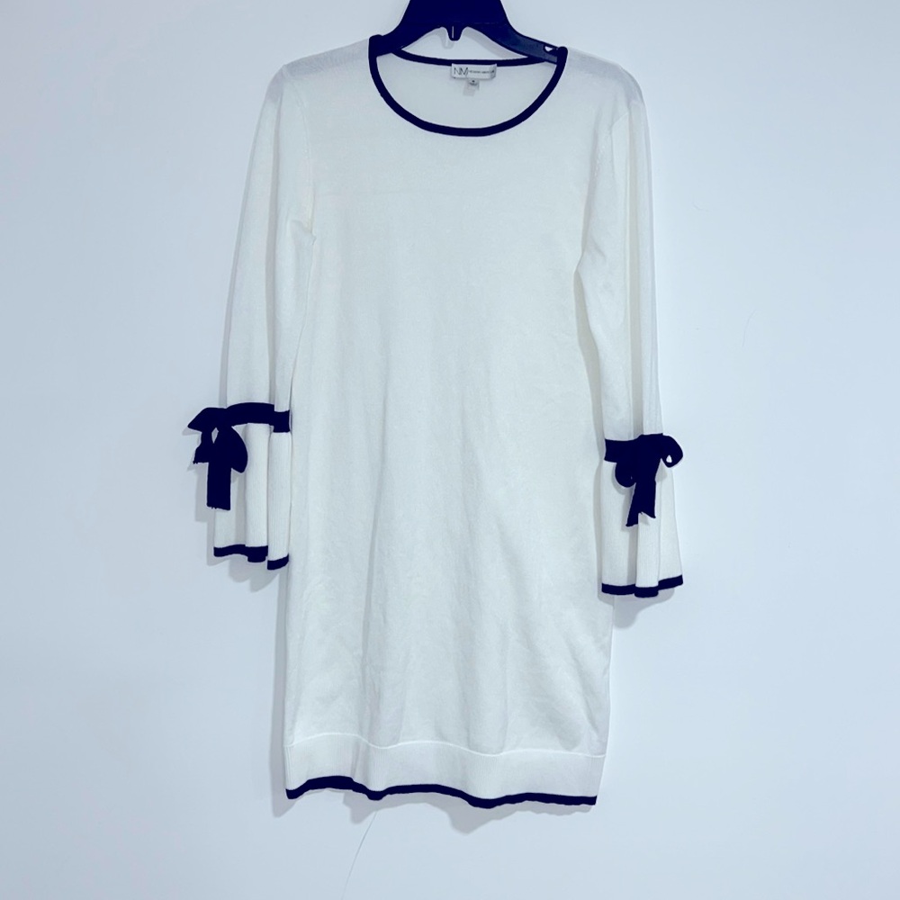 NEIMAN MARCUS Sweater Dress in White and Black Size Medium